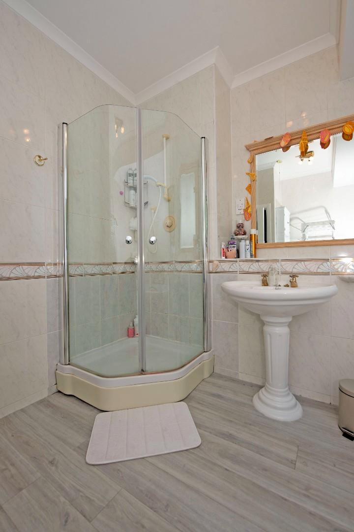 Langland Bay Road, Langland, Swansea, SA3 4QZ